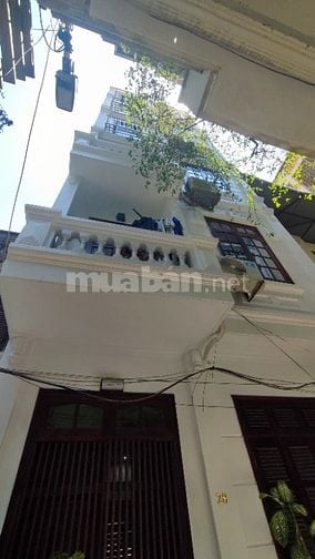 Chính chủ bán nhà chia lô khu cán bộ TW Liễu Giai, Vạn Bảo ô tô vào nh