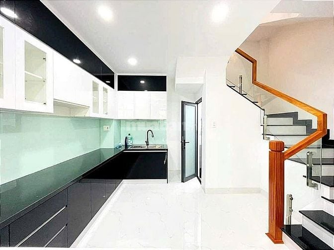 Giảm thêm 400 triệu bán nhà Hoàng Văn Thụ, Phú Nhuận. Gần Công Viên