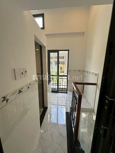 Nhà mới tuyệt đẹp, Hẻm 100 Bùi Minh Trực P5, Q8. Trệt, 1lầu, 1lửng.