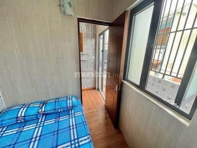 CHDV 5 TẦNG THANG MÁY- BÙI ĐÌNH TUÝ- 12 PHÒNG CAO CẤP- DÒNG TIỀN 70TR