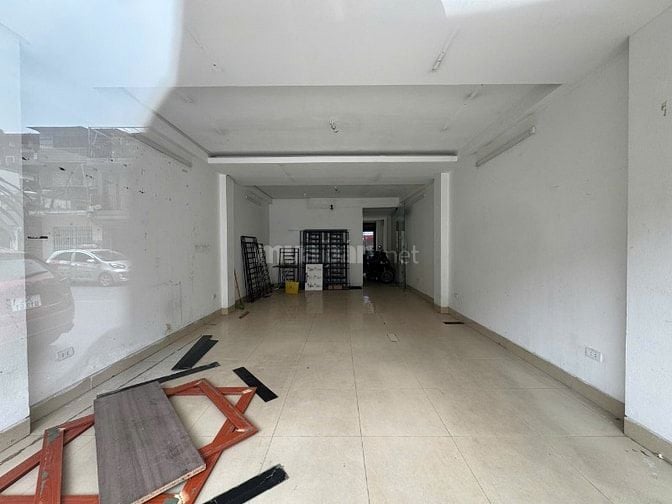 Cho thuê 2 tầng mặt phố Phương Mai 70m2 x 2T, MT 4.5m, thông, riêng