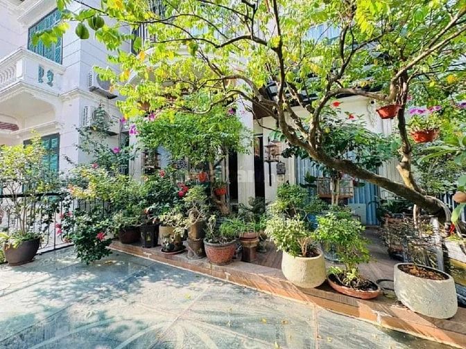Siêu phẩm Biệt thự Sân vườn, Lô góc, Ôto đỗ, 105m, 6 tầng, giá 25,9 tỷ