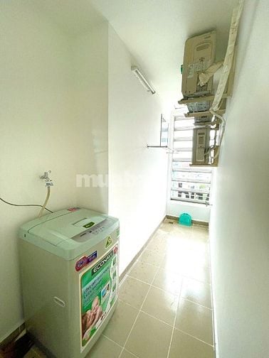 Gia đình tôi cần bán căn hộ Bàu Cát 2, 60m2, 2pn, 2wc, 2.5 tỷ chủ nhà