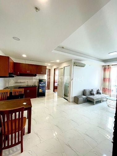 Gia đình tôi cần bán căn hộ Bàu Cát 2, 60m2, 2pn, 2wc, 2.5 tỷ chủ nhà