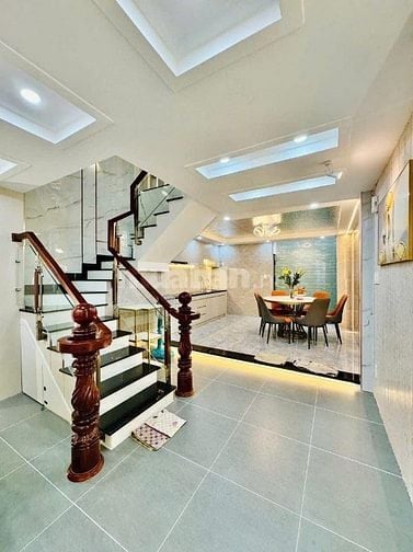 Đi nước ngoài định cư bán gấp nhà ở đường Võ Văn Ngân, phường Linh Chi