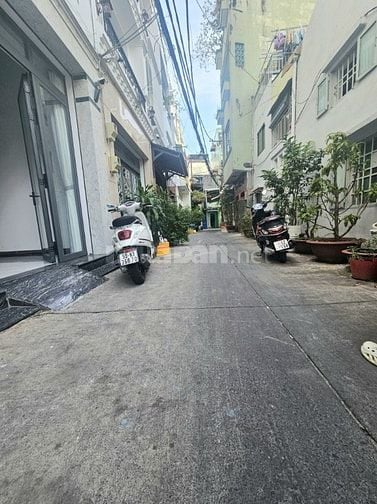 BÁN NHANH NHÀ TRẦN HƯNG ĐẠO QUẬN 5, Ô TÔ TỚI NHÀ 70M2, 5 TẦNG.