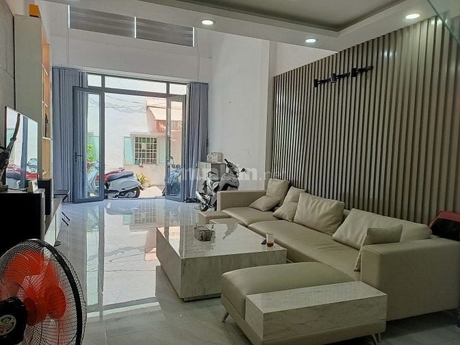 BÁN NHANH NHÀ TRẦN HƯNG ĐẠO QUẬN 5, Ô TÔ TỚI NHÀ 70M2, 5 TẦNG.