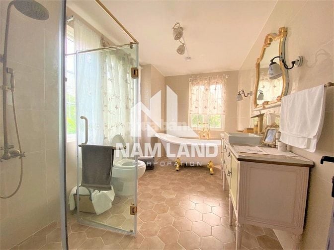 Cho thuê biệt thự 5PN, 4WC, giá siêu hời 91 triệu, 500m2 ở Nguyễn Văn 