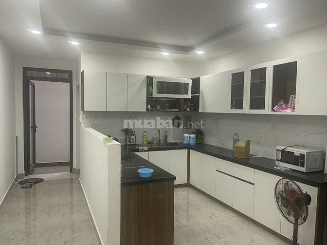 Nhà đẹp 2 lầu đường số 85 P. Tân Quy,Quận 7, dt 4x20m