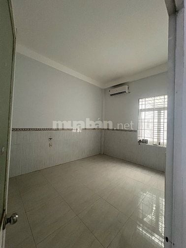 Nhà riêng 4PN, 100m² tại KDC Phước Thiện, Q9, HCM giá siêu hời 7,5 tỷ.