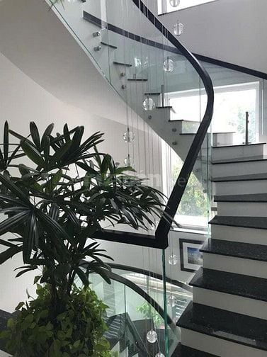 Bán biệt thự ven sông Thảo Điền, khu compound cao cấp, 380m²