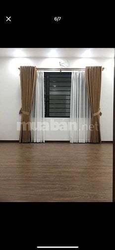 Chính chủ bán nhà 5 tầng ở Ngõ 61 Phố Trạm Long Biên