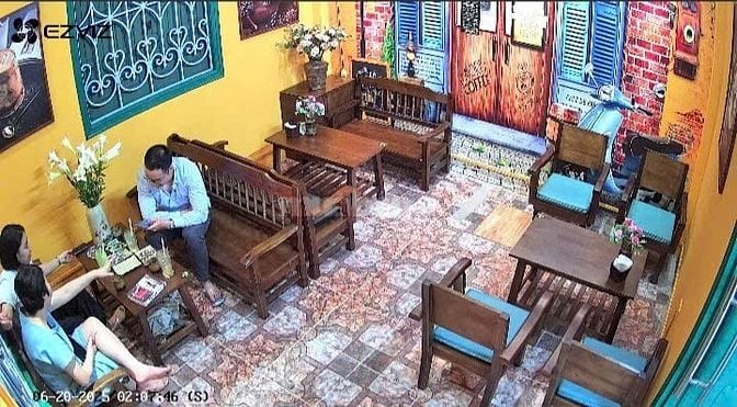 NHƯỢNG CỬA HÀNG CAFE PHỐ TRUNG KÍNH, CẦU GIẤY
