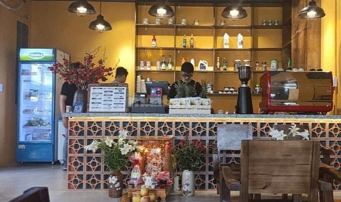 NHƯỢNG CỬA HÀNG CAFE PHỐ TRUNG KÍNH, CẦU GIẤY