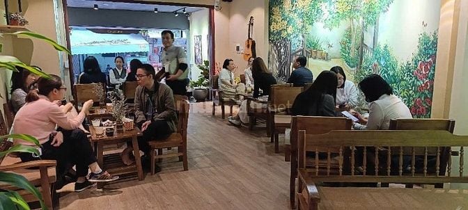 NHƯỢNG CỬA HÀNG CAFE PHỐ TRUNG KÍNH, CẦU GIẤY