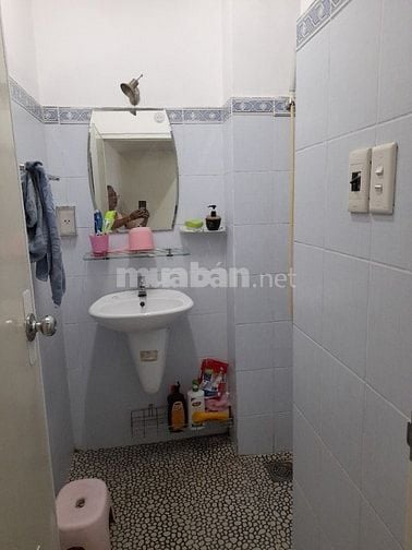 Cho thuê căn hô chung cư Phú Thọ lô 3c