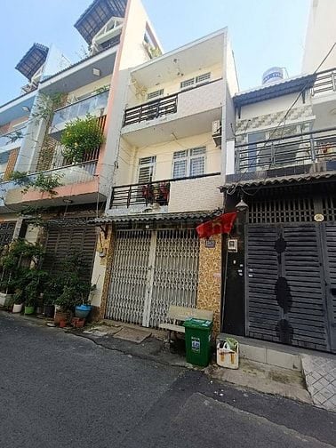 Bán nhà 350/23 Lê Văn quới..ngang 4x11 đúc 3 tấm dg 10 m
