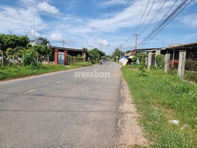 Hơn 300m2 có thổ cư. Đường xe hơi. Ngay cổng KCN. 499tr
