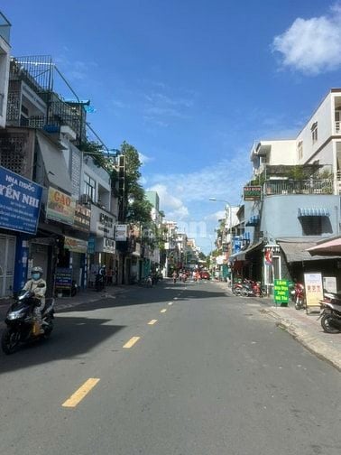 Chỉ 12.9 Tỷ - Sở Hữu Ngay Nhà Mặt Tiền Kinh Doanh Đặng Văn Ngữ, Quận P