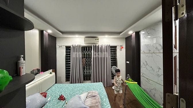 Cho thuê nhà nguyên căn 4 tầng diện tích 50 m2