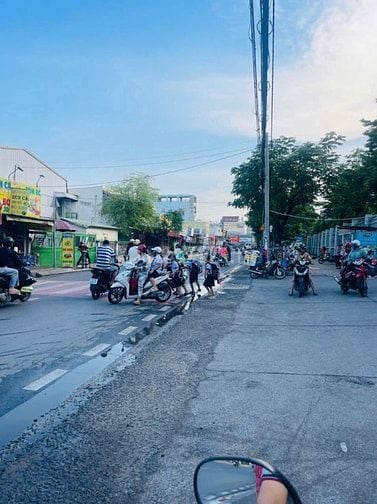 Cho Thuê Nhà Mặt Tiền Tô Ngọc Vân DTSD 300m2 5 Tầng Giá mềm