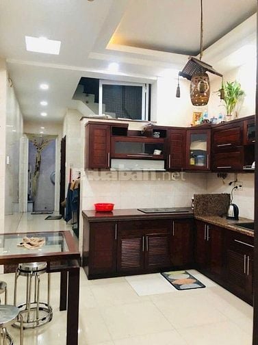 Cho Thuê Nhà Mặt Tiền Tô Ngọc Vân DTSD 300m2 5 Tầng Giá mềm
