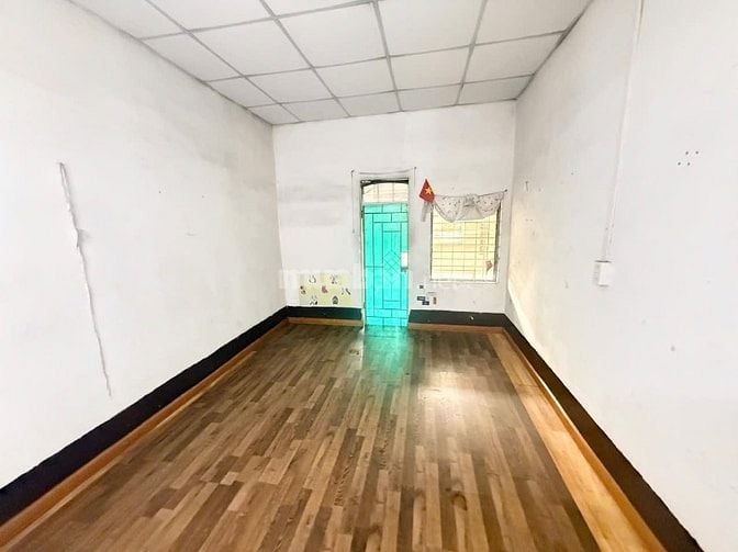 Bán nhà 3 tầng mặt tiền đường Nguyễn Kiệm, Phú Nhuận. Giá chỉ