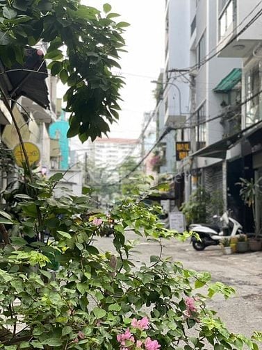  Bán nhà 3 lầu HXH Nguyễn Cửu Vân giá chỉ 9,2 tỷ.