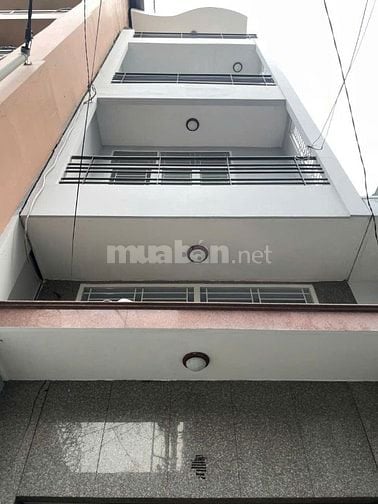 Bán nhà 3 lầu HXH Nguyễn Cửu Vân giá chỉ 9,2 tỷ.