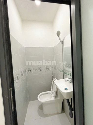 Nhà hẻm 776 nguyễn duy P12Q8.cách mặt tiền 30m.4tỷ760