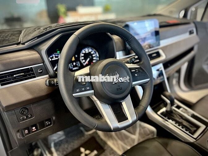 Mitsubishi Xpander 2023 Premium - Trắng- 24.000km