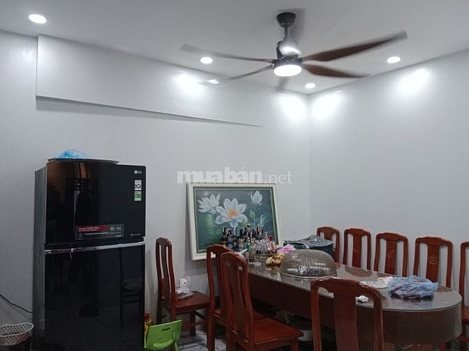 Nhà Đẹp Ô TÔ Đỗ Cửa Nguyễn Chính, 48m, 2 tầng, mt 5m, giá 3.35 tỷ