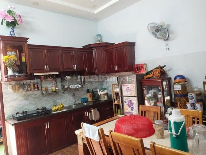 nhà mặt tiền kinh doanh chính chủ ngay siêu thị emart 2
