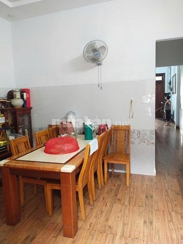 nhà mặt tiền kinh doanh chính chủ ngay siêu thị emart 2