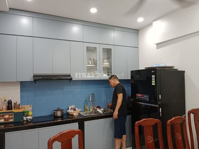Nhà Đẹp Ô TÔ Đỗ Cửa Nguyễn Chính, 48m, 2 tầng, mt 5m, giá 3.35 tỷ