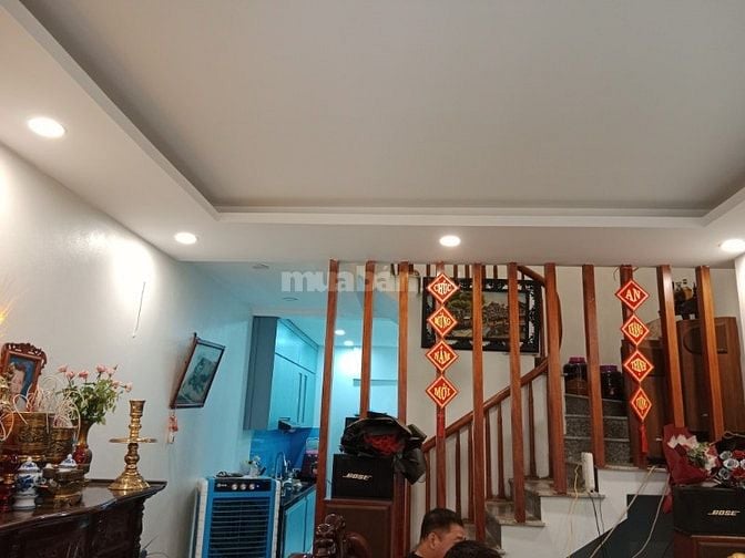 Nhà Đẹp Ô TÔ Đỗ Cửa Nguyễn Chính, 48m, 2 tầng, mt 5m, giá 3.35 tỷ