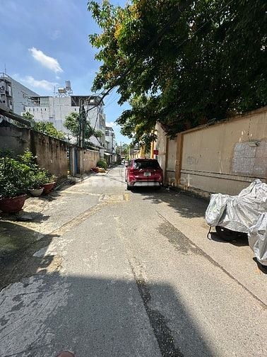 Bán nhà 2 lầu  hẻm 8m thông Tân Phú 