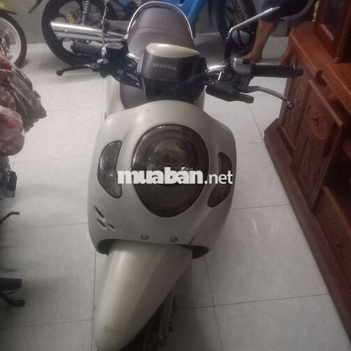Scoopy 2024 2 chìa khoá 2 kính zin 98%