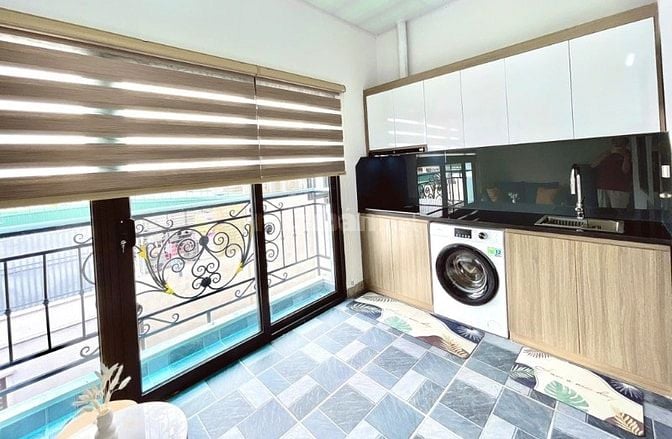Bán CCMN ngõ rộng oto Giáp Bát 33m giá 9.7 tỉ