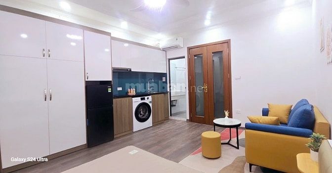 Bán CCMN ngõ rộng oto Giáp Bát 33m giá 9.7 tỉ