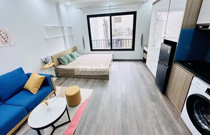 Bán CCMN ngõ rộng oto Giáp Bát 33m giá 9.7 tỉ