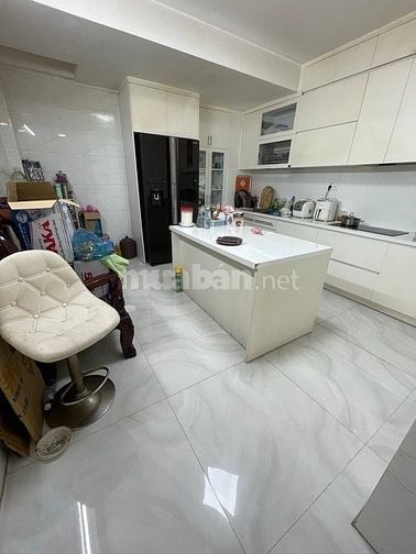 NHÀ ĐẸP BÁN GẤP🏠 – 5 TẦNG, THANG MÁY, NỘI THẤT CAO CẤP.