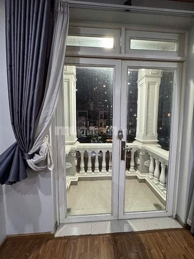 CHO THUÊ LẦU LÀM VĂN PHÒNG – 2 PHÒNG + 1 SÂN THƯỢNG – QUẬN 6, GIÁ 12TR