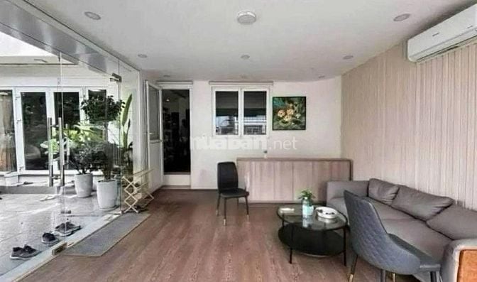 CHO THUÊ VILLA GÓC 2MT 4PN, 4WC 90 TRIỆU, 400M2 TẠI THẢO ĐIỀN Q2