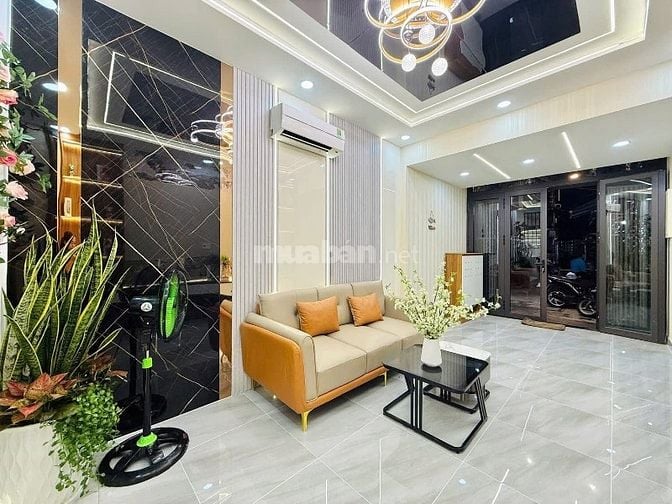 Định cư bán nhà Hoà Hảo P.4 Q.10, giá 1 tỷ 790 đường 5m sổ riêng