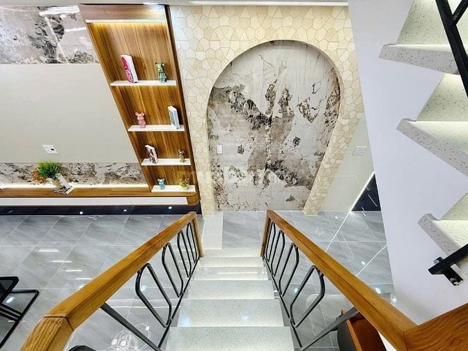 Định cư bán nhà Hoà Hảo P.4 Q.10, giá 1 tỷ 790 đường 5m sổ riêng