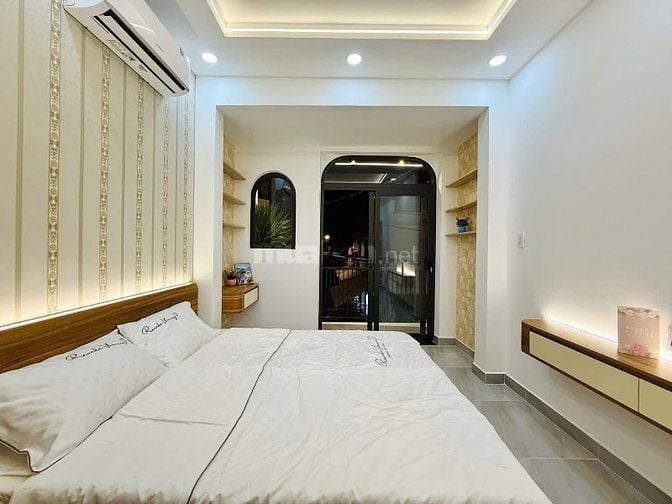 Định cư bán nhà Hoà Hảo P.4 Q.10, giá 1 tỷ 790 đường 5m sổ riêng