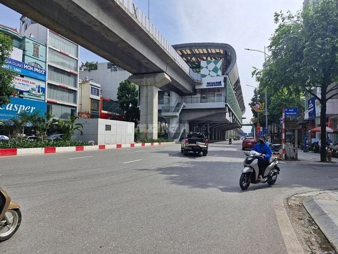 Ô TÔ ĐỖ CỬA, LÔ GÓC, K.DOANH – PHAN ĐÌNH GIÓT, HÀ ĐÔNG. 5 TẦNG. 7,7 TỶ
