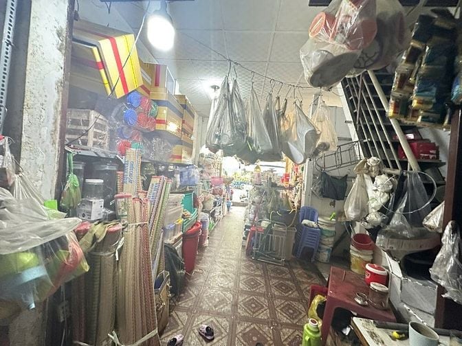 Cần sang lại , thanh lý  cửa hàng đồ gia dụng