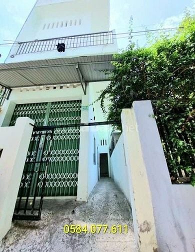 BÁN GẤP NHÀ CÓ 6 PHÒNG TRỌ. THU NHẬP 12 tr/tháng 4,5 x 16 chỉ 830tr